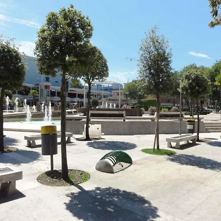 In 36807 * Bibione